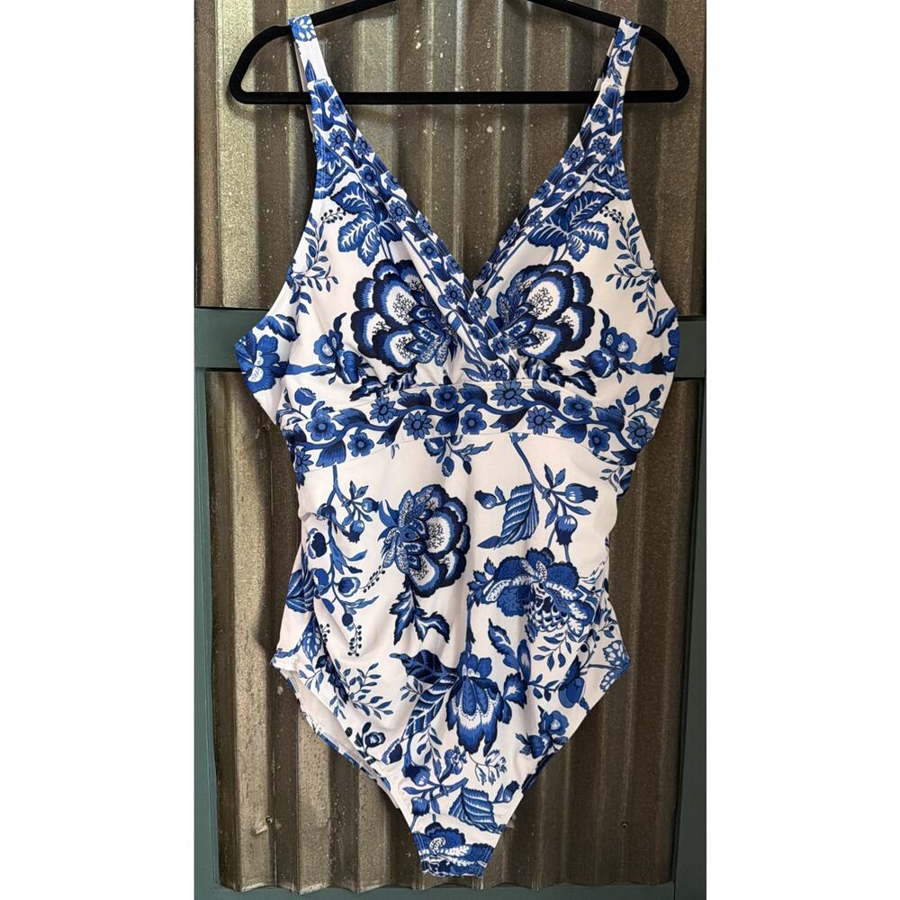 BloomChic Women’s One Piece Swimsuit Size 18/20 Blue Floral Ruched Sides